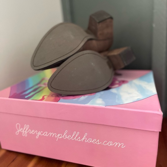 FREE PEOPLE Jeffrey Campbell leather fringe Roswell booties BOOTS Tan NWOB 9 - Picture 3 of 8